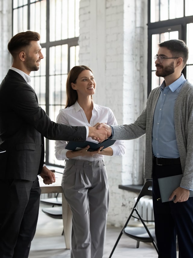 How to Introduce Yourself in an Interview ?